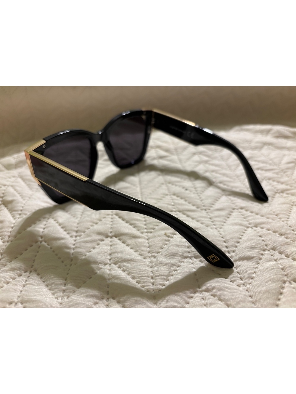 Foster Grant Ladies' Fashion Black Cat Eye Sunglasses - Picture 5 of 8
